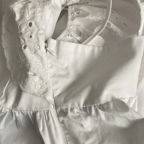 Q12 EN SAISON Barnette Eyelet Maxi Dress - Picture 11 of 12